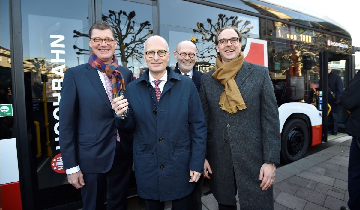 Der Erste Von 1000 1 Serienreifer E Bus In Hamburg