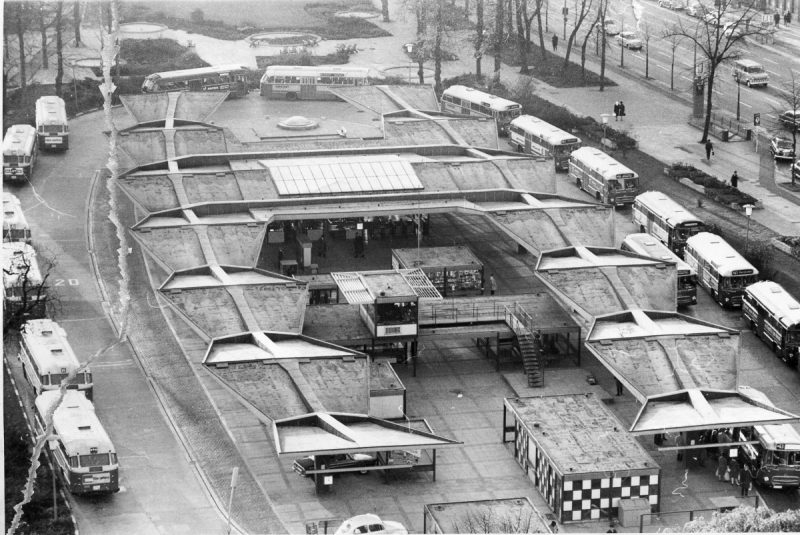 Luftbild der Busumsteigeanlage Wandsbek Markt, 1967