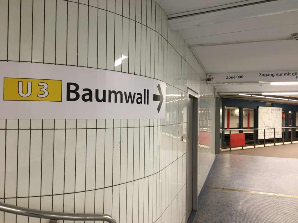 U3 Rathaus HOCHBAHN