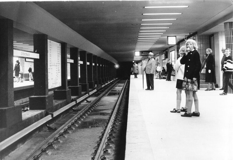 Die Haltestelle Osterstraße wurde Mitte der 1960er Jahre umgenaut.