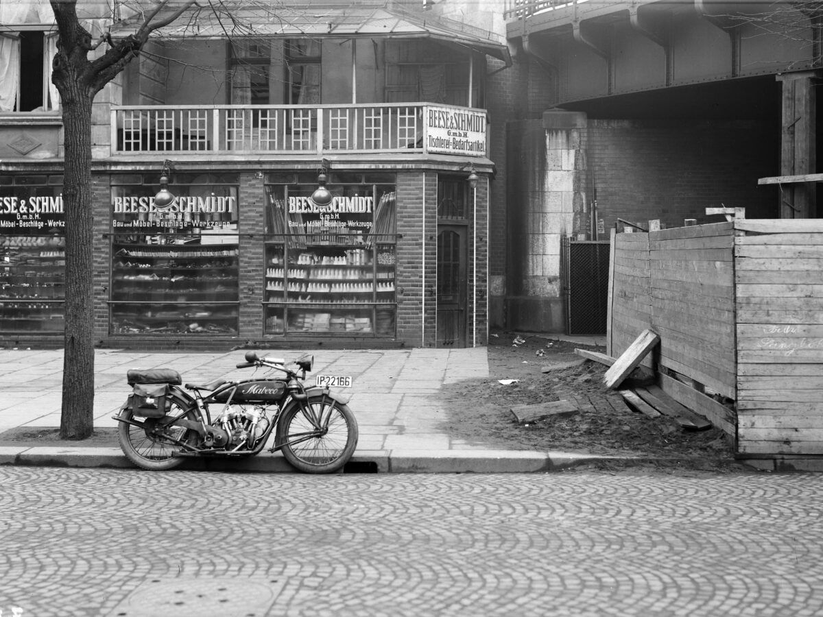 Bahnsteigverlängerung der Haltestelle Wagnerstraße. Aufgenommen 07.12.1926