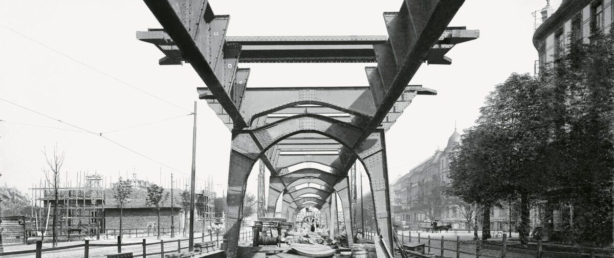 Viaduktbau an der Hoheluftbrücke um 1909 