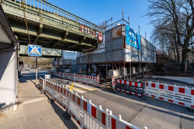 Die Brücke am Meiendorfer Weg von vorne.