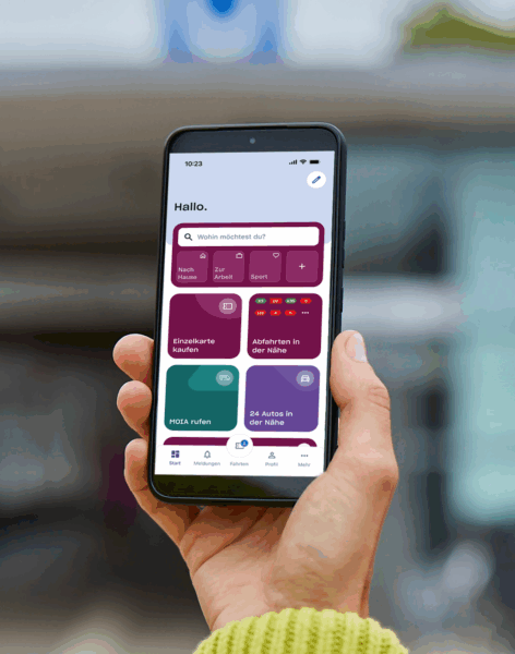 Foto eines Smartphones, darauf die hvv switch App nach dem Update