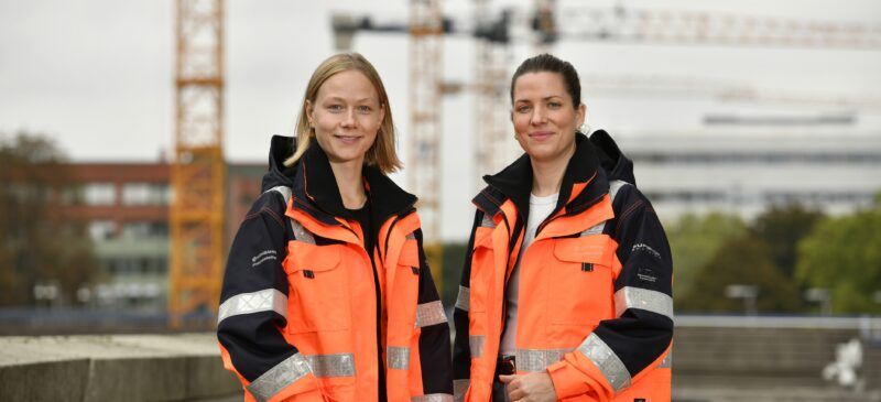 Foto der U5-Bloggerinnen Lena (links) und Pia (rechts).