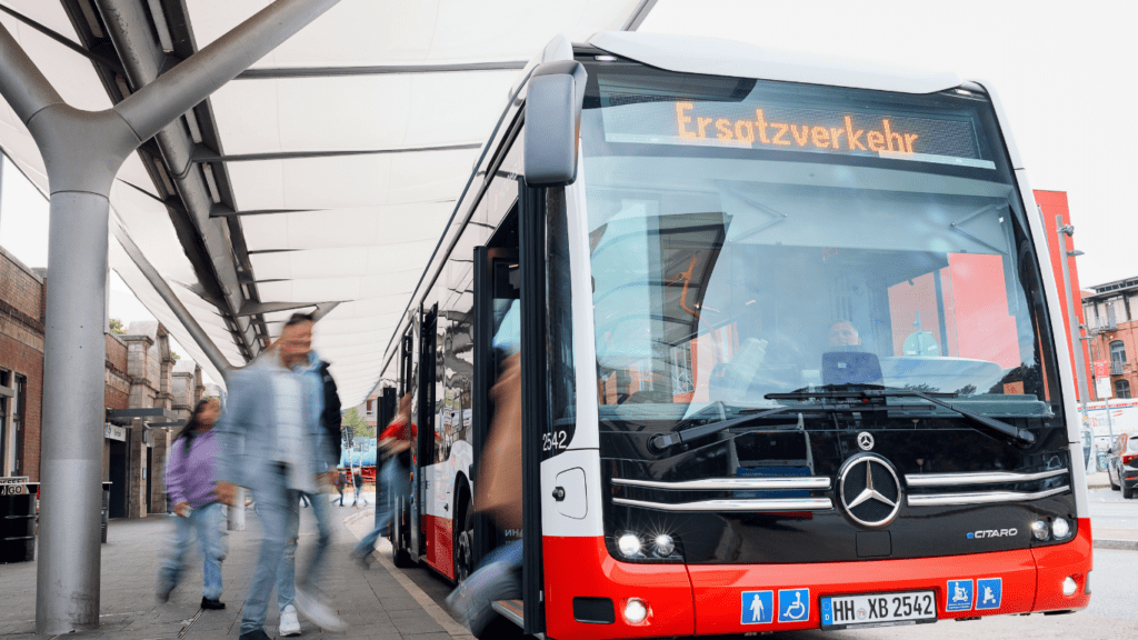 Ersatzverkehr ist mehr als „Bus statt Bahn“ – der größte U1-Ersatzverkehr des Jahres - HOCHBAHN